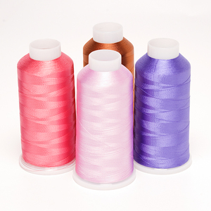 In magazzino Hilo poli filo 100% poliestere filo da ricamo 1680 colori pronti per la spedizione 120d/2 poly 40 campione gratuito - Product Image 2