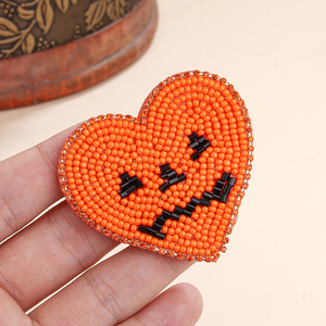 Broche Nuevo Minimalista con Corazón Plateado, Joyería Vintage de Lujo Ligero para Niños, Compra al por Mayor, Joyería Deportiva para Mujer - Product Image 5