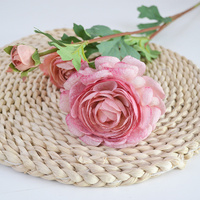 Vente en gros de fleurs de pivoines de mariage de haute qualité Camélia en soie artificielle à 3 têtes pour la décoration de la maison de mariage