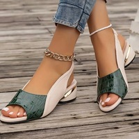 Sandales à talon compensé pour femmes, nouvelles sandales d'été à bout ouvert, semelle épaisse, mode rétro, chaussures de plage, pantoufles d'extérieur pour femmes, sandales compensées
