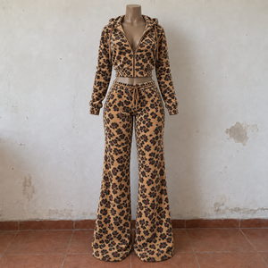 Custom <strong>Women</strong> Leopard 2 Piece Velour Tracksuit Rhinestone Logo Long Sleeve Zipper <strong>Top</strong> Flare Pants Set Y2K <strong>Velvet</strong> Sets <strong>for</strong> <strong>Women</strong> - Product Image 2