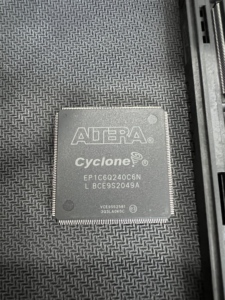 HXC EP1C6Q240C6N FPGA IC 185 I/o 5980 องค์ประกอบลอจิก 240-pqfp(32x32) สำหรับการรวมข้อมูลระหว่างการควบคุมอุตสาหกรรม - Product Image 1