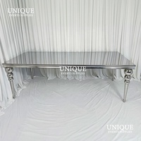 Vente en gros de tables et de chaises de salle à manger de mariage d'hôtel table d'événement en acier inoxydable doré avec plateau en verre miroir