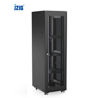 47U 600*800 Gabinete de computadora Fácil instalación Estante de servidor de red de acero de 19 pulgadas con puerta de vidrio para centro de datos