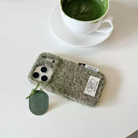 Coque de téléphone en peluche mignonne au design tendance pour iPhone 17 16 Pro Max, en tissu doux pour la peau, protection intégrale, étui de luxe pour téléphone portable