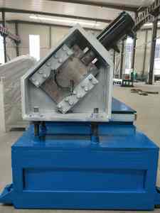 Máquina formadora de rollos de marco de puerta Máquina formadora de rollos de prensa de marco de puerta Línea de producción de puerta de acero - Product Image 3