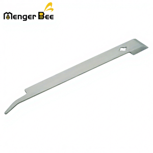 เครื่องมือขูดรังผึ้งแบบ J Hook รุ่นใหม่ Menger Bee HT-3 ทำจากสแตนเลส ขนาด 29.5 ซม. - Product Image 1