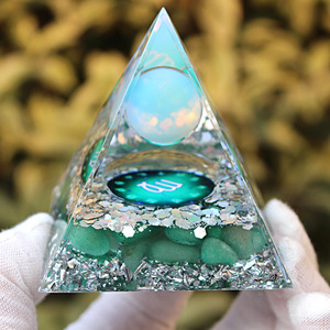 Pirámide de cristal Virgo de 6 cm, resina epoxi, artesanía Feng Shui, adorno de escritorio para sala de estar, regalo de cumpleaños - Product Image 1
