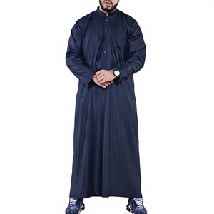 Vente en gros de thobes pour hommes, robe de prière islamique blanche brodée, thobes élégants à manches longues, jubba musulmane traditionnelle, tenue arabe modeste - Product Image 2