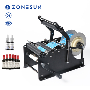 ZONESUN ZS-50P manuel eau minérale en plastique bouteille ronde étiqueteuse pour bouteilles rondes autocollant étiquette Machine à emballer - Product Image 1