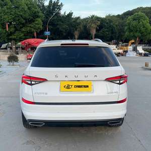 <span class=keywords><strong>Skoda</strong></span> <span class=keywords><strong>Kodiaq</strong></span> d'occasion <span class=keywords><strong>2022</strong></span> TSI330 7 places 2 roues motrices Édition Luxe SUV spacieux avec grand coffre pour les voyages en famille Sièges en cuir Voitures à essence - Product Image 4
