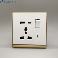 Enchufe de Pared con Estándar del Reino Unido, Electrochapado, con Interruptores Eléctricos, para Mayoristas, con USB Tipo C, OEM/ODM