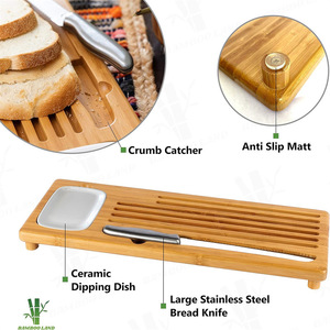 เขียงไม้ไผ่ธรรมชาติพร้อมที่เก็บเศษขนมปังและช่องใส่มีดสำหรับใช้ในครัว - Product Image 4