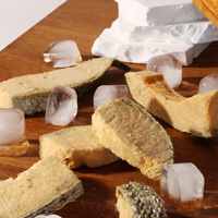 Vente en gros de friandises cube lyophilisées pour chats chiens poulet saumon fromage jaune d'oeuf saveurs multiples ingrédients de viande aliments secs