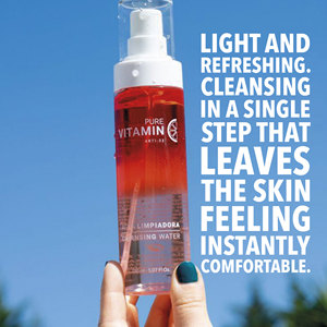 Agua Limpiadora Iluminadora Antienvejecimiento con Ácido 2-O-Etil Ascórbico de la Marca Noche y Día, Vitamina C Antioxidante - Product Image 4