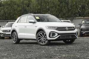2025 China Vw <span class=keywords><strong>T</strong></span>-<span class=keywords><strong>roc</strong></span> 5 asientos Suv coches de gasolina volante a la izquierda gasolina a la venta - Product Image 3