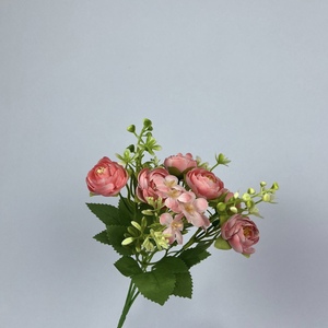 Vente en gros <span class=keywords><strong>Blueway</strong></span> F2909 – Nouvelle combinaison de bourgeons de thé artificiels en soie, faits main, réalistes et durables, pour les fêtes de fin d'année et Noël - Product Image 6