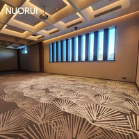 Fabrication de tapis imprimés personnalisables en nylon 6 pour l'entrée du grand hall d'un hôtel 5 étoiles et la salle de réception de cinéma