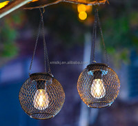 Artisanat et cadeaux Artisanat en métal Lanternes solaires Lanternes creuses suspendues à énergie solaire extérieure