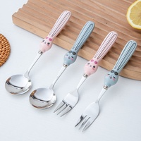 Cartoon schattig konijnen keramiek handvat metalen lepel en vork set voor kinder desserts
