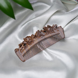 Pettine in Legno di Sandalo Dipinto e Intagliato a Mano in Stile Cinese, Portatile da Viaggio - Product Image 3