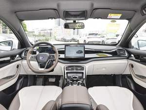 BYD Qin Plus EV 2024 Edizione Honor Eccellente, Auto Elettrica Sedan con Autonomia di 55km, Auto Compatta Ibrida Qin Plus DM-i - Product Image 4