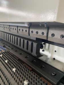 Trung tâm gia công uốn linh hoạt với cánh tay áp lực - Product Image 4