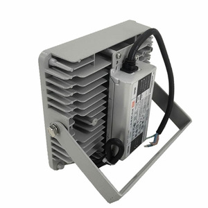 Lumière LED Tri-proof NFC9192 IP65 Étanche à la poussière Blanc pur Durée de vie de 50 000 heures Éclairage industriel - Product Image 5