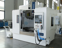 Machine de fraisage CNC VMC840 verticale 5 axes haute précision pour le tournage automatique de portes métalliques