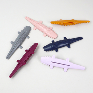Juguete interactivo para mascotas respetuoso con el medio ambiente personalizado Limpieza de dientes de silicona Molar <span class=keywords><strong>Catnip</strong></span> Fish Cat Juguete interactivo - Product Image 1