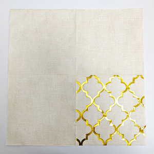Hanlin Printed Paper Napkins 330mmx330mm Gold Foil Checkered Pattern For Parties And Restaurants - Product Image 3