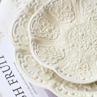 Ensemble de vaisselle en porcelaine blanche gaufrée pour petit déjeuner dessert salade avec assiette et tasse à café