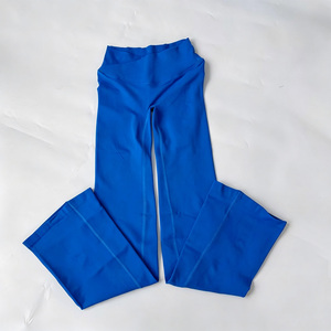 Pantalones acampanados sin costuras de color liso personalizados para mujer, de secado rápido, transpirables, de pierna ancha, con efecto realce de glúteos, cintura alta, <span class=keywords><strong>leggings</strong></span> de yoga acampanados. - Product Image 3