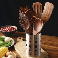 Chine teck bois outils de cuisine accessoires ensemble fouet tourneur cuillère louche ensemble ustensiles de cuisine en bois ensemble d'ustensiles de cuisine
