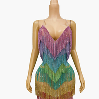 Robe Courte de Soirée Rose à Franges et Strass, Mini-Robe Moulante à Bretelles Fines et Col en V pour Femme, Idéale pour Soirées en Boîte de Nuit et Anniversaires
