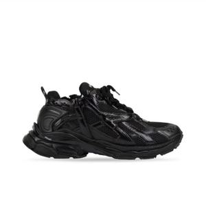 Chaussures de course rétro pour hommes de haute qualité, légères et multifonctionnelles, idéales pour la marche et le jogging - Product Image 1