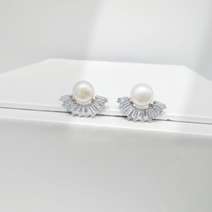 custom plata 925 sterling <b>silver</b> Flower Shape <b>Pearl</b> <b>earring</b> girls gold plated classic summer hypoallergenic clover stud <b>earrings</b> - Product Image 5