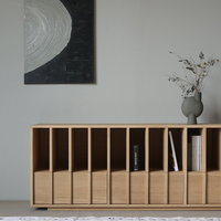Meuble de salon minimaliste en chêne Wabi Sabi, credenza sur mesure en bois massif, console de rangement de luxe pour salle d'exposition