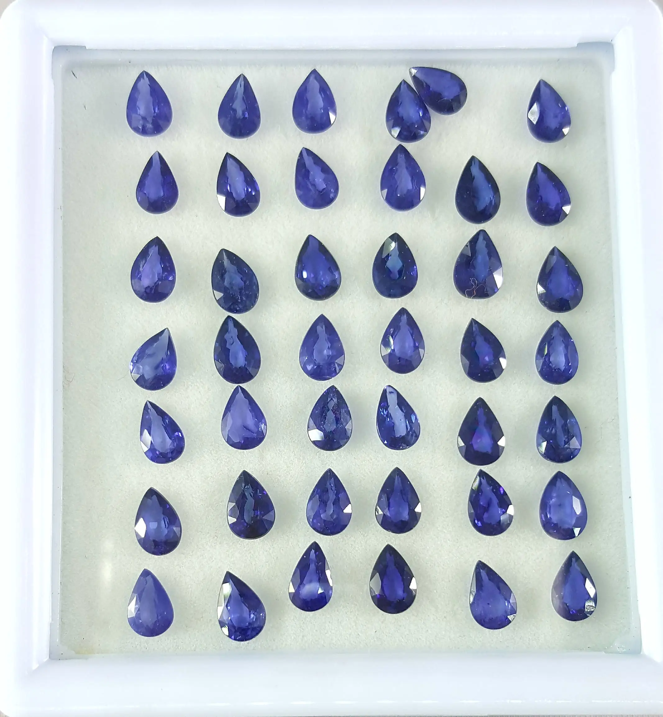 Natural Certified 6 × 4ミリメートルBlue Sapphire Pears Oval Precious Gemstone Wholesale Factory Price HandカットCalibrated