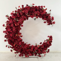 Meilleures ventes : Arche de roses artificielles en forme de cœur rouge pour arrangements floraux, idéale pour la décoration de toile de fond d'événements de mariage