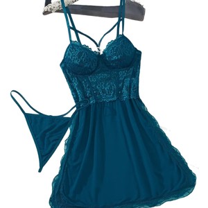 Ensemble de lingerie sexy et séduisant, populaire en Europe et aux États-Unis, comprenant une chemise de nuit en dentelle et un string. - Product Image 5