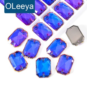 OLeeya Vente en gros de pierres à coudre en verre biseauté 5A, grandes cristaux à dos plat, strass à coudre pour bijoux haut de gamme - Product Image 1