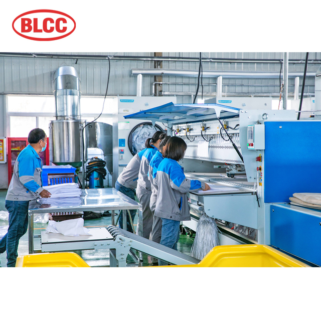 Automatic Bed Sheet Folding Machine for Hotel Laundry Equipment with Stacker Sheets Ironing Machines