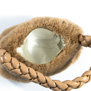 โรงงานขายตรงอินเทรนด์กระเป๋าตุ๊กตาผู้หญิงฤดูหนาวมือถือกระเป๋าตุ๊กตากระเป๋าน่ารัก - Product Image 4