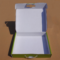 Boîte d'emballage cadeau de mariage personnalisée pour les demoiselles d'honneur en carton ondulé avec laminage mat en relief pour les chaussettes et les robes