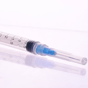 Siringa Veterinaria Monouso 3ml 23G25mm con Ago di Sicurezza per Iniezioni Animali - Product Image 3