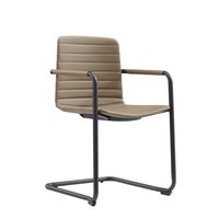 Chaise de visiteur cantilever moderne en cuir, revêtement rayé beige, structure en métal noir thermolaqué, chaise de salle de réunion