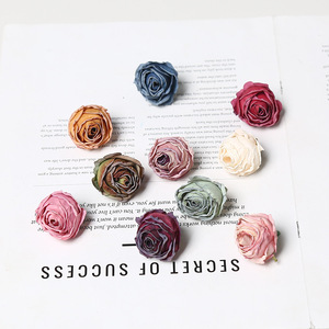 Bouquet de fleurs artificielles en soie Lichao, boutons de roses, décoration de mariage, bricolage, décoration intérieure - Product Image 1
