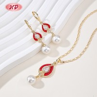 Ensemble de bijoux en laiton plaqué or 18 carats avec émail rouge et perles en forme de goutte d'eau, directement de l'usine, pour femmes, pour mariage et soirée, collier et boucles d'oreilles