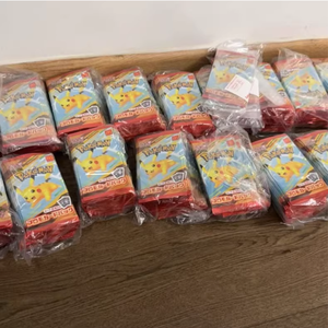 Pack <span class=keywords><strong>de</strong></span> cartes <span class=keywords><strong>de</strong></span> collaboration <span class=keywords><strong>McDonald</strong></span>'s Pokémon - Tout neuf - Comprend une <span class=keywords><strong>carte</strong></span> Pikachu et une <span class=keywords><strong>carte</strong></span> co-marquée sélectionnée aléatoirement - Product Image 1